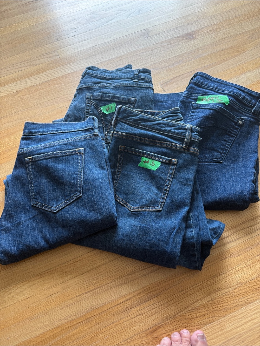 Lot of  4 Women's Jeans in Dark Blue Denim